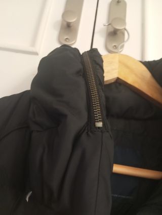 Abrigo acolchado de Zara negro talla M