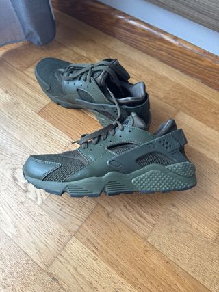 Nike Air Huarache verde militar talla 44