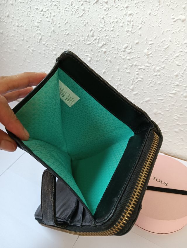 Billetera TOUS.