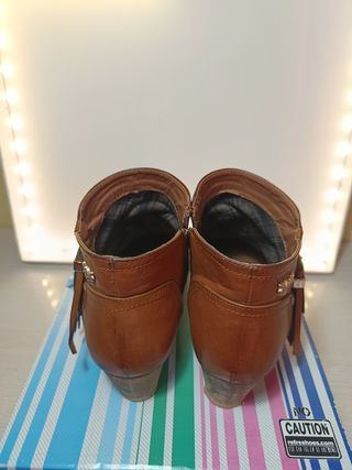  Botines marrones 