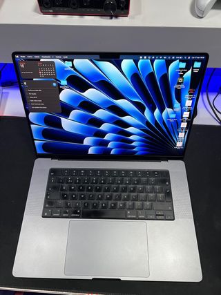 MacBook Pro 16” M1 Max 32GB 4TB  Gris