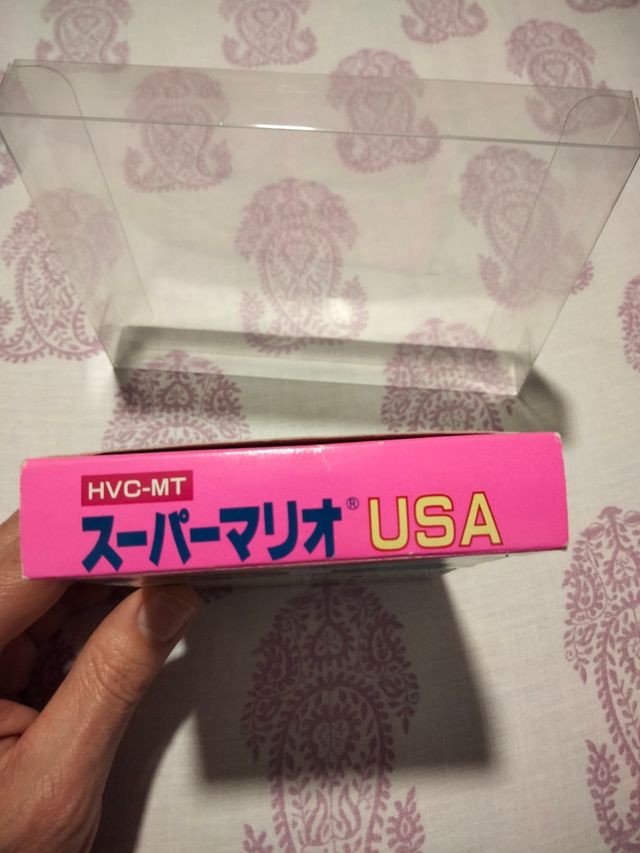 Super Mario Bros famicon.