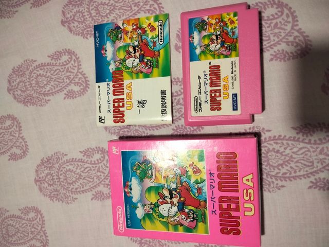 Super Mario Bros famicon.