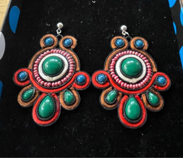 Pendientes filigranas colores