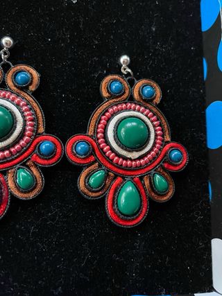 Pendientes filigranas colores