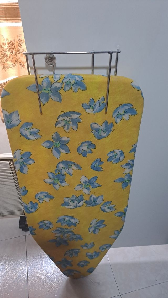 Tabla de plancha pequeña y cómoda