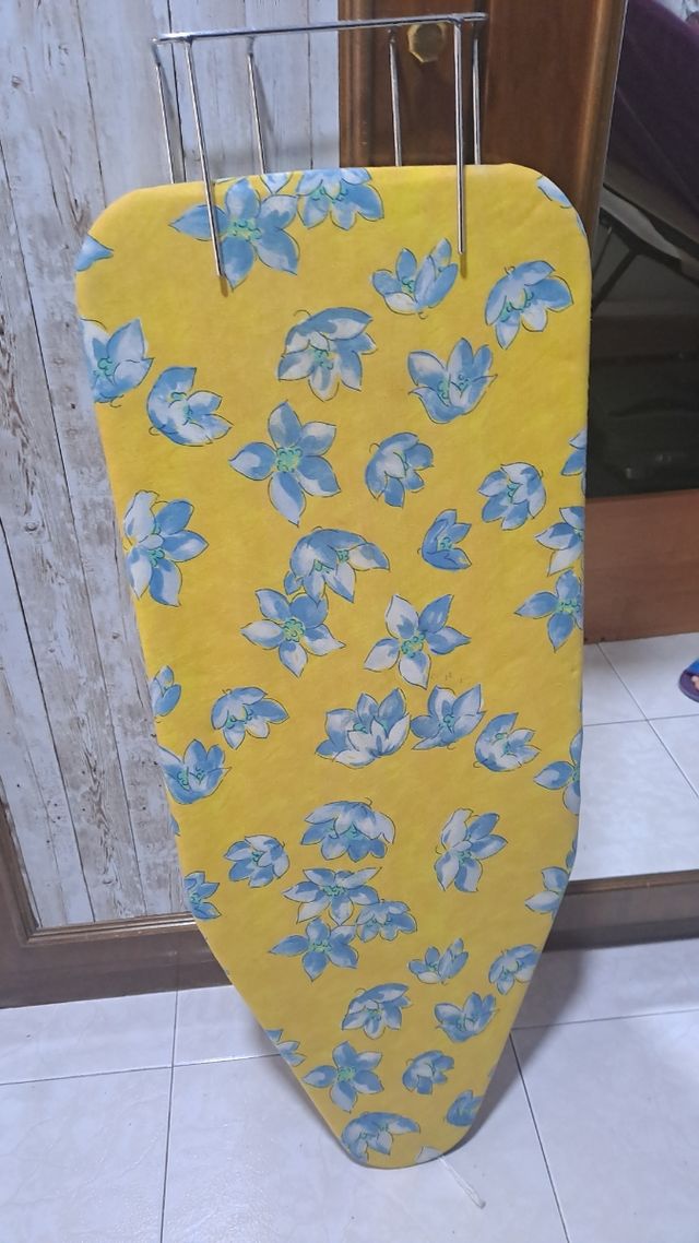 Tabla de plancha pequeña y cómoda