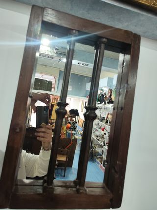 Antigua ventana de pera