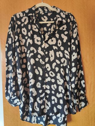 Camisa animal print Zara 