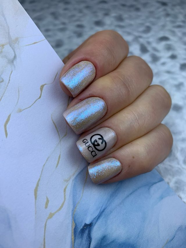 Uñas y Pedicura Premium