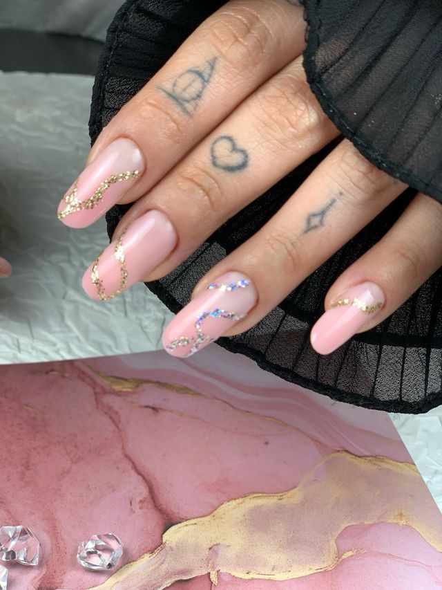 Uñas y Pedicura Premium