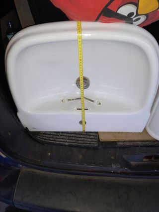 Lavabo y pie marca Roca  