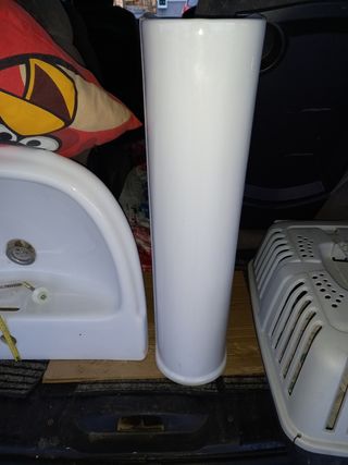 Lavabo y pie marca Roca  