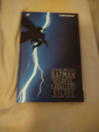 Absolute Batman el regreso del caballero oscuro