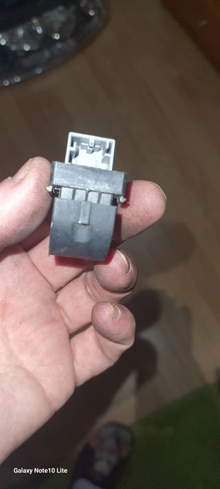 El interruptores de elevalunas