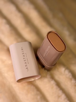 Base de Maquillaje Stick Anastasia Beverly Hills