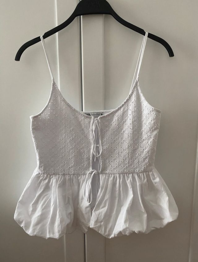 Top bordados Zara