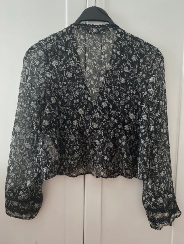 Blusa Stradivarius