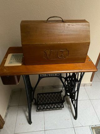 Maquina de coser antigua