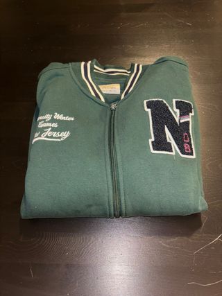 Chaqueta beisbolera. 