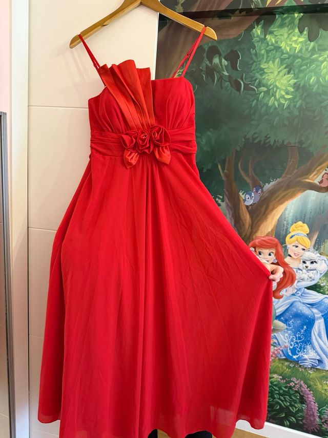 Elegante y precioso  nuevo vestido ECI solo 50