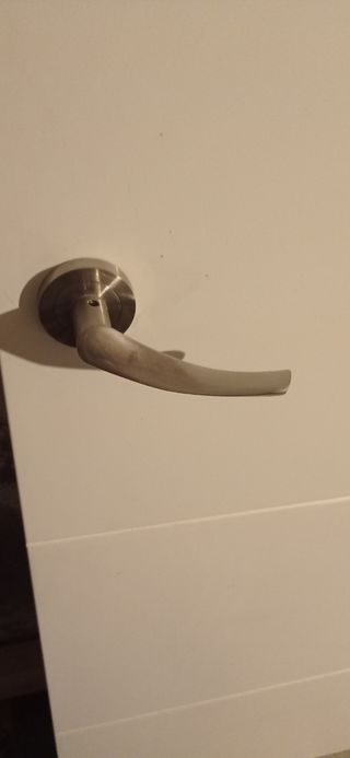 Puerta de madera lacada en blanco 