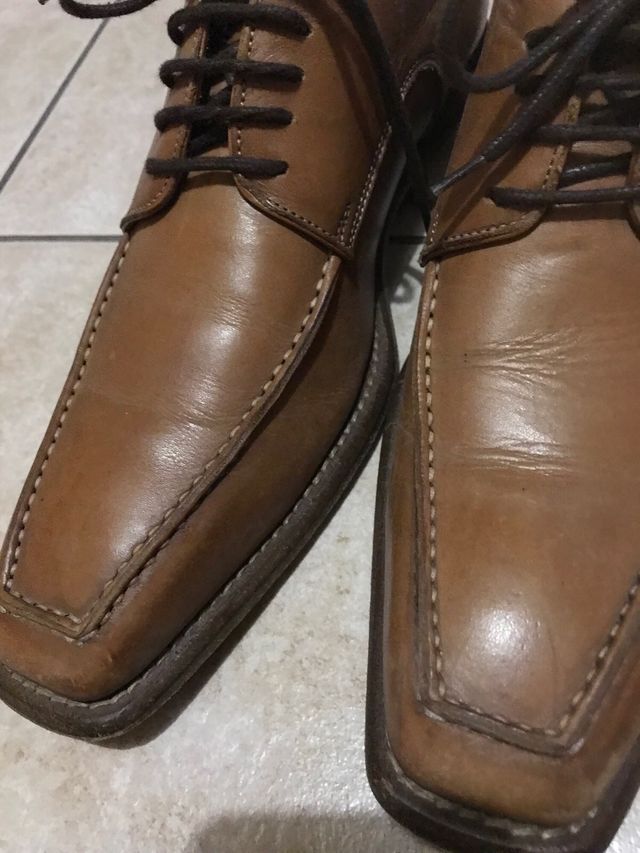 Scarpe eleganti in pelle e cuoio