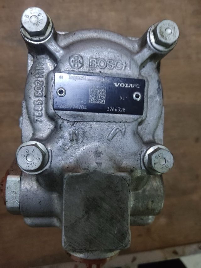 Bomba direccion camion 