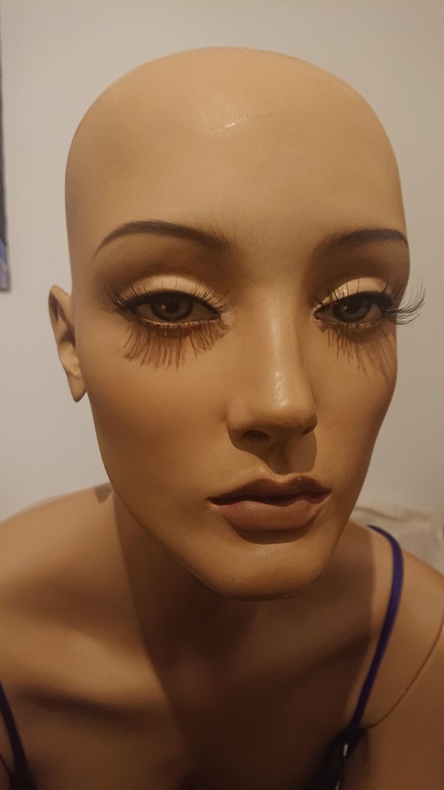 Maniquí Adel Rootstein