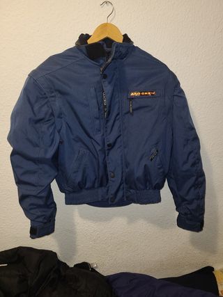 Chaqueta Axo Crew