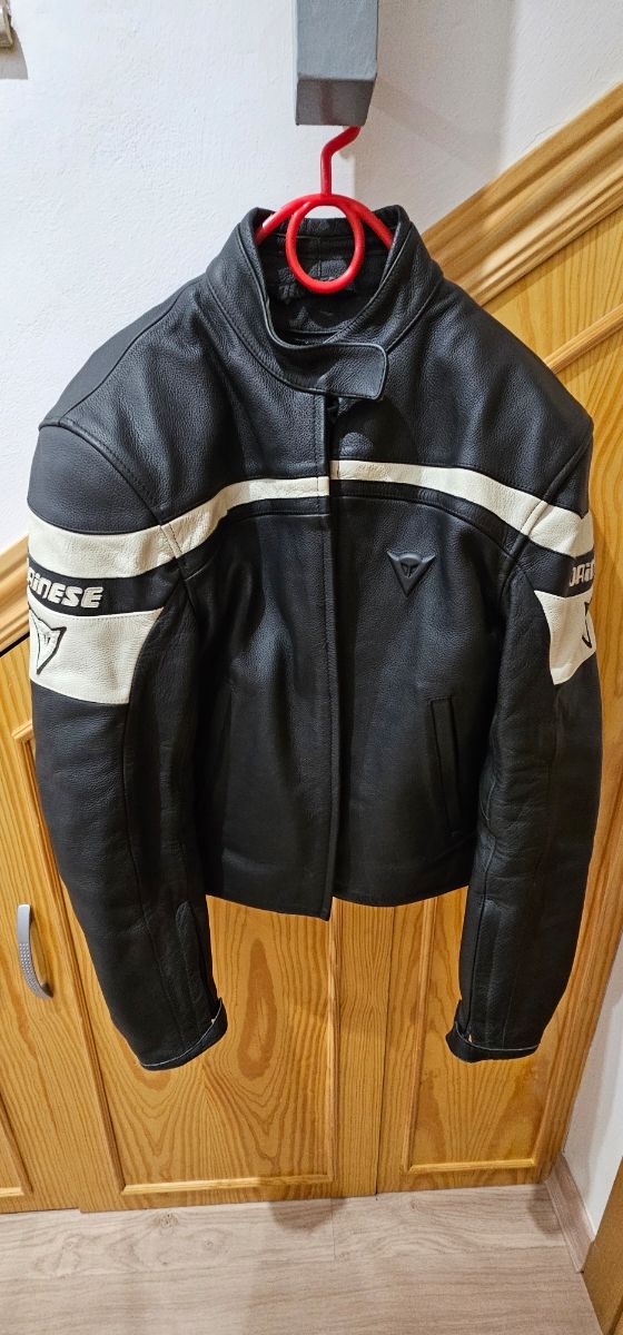 Chaqueta y pantalón Dainese