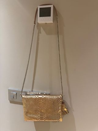 Bolso piel Uterque oro rosa tipo sobre