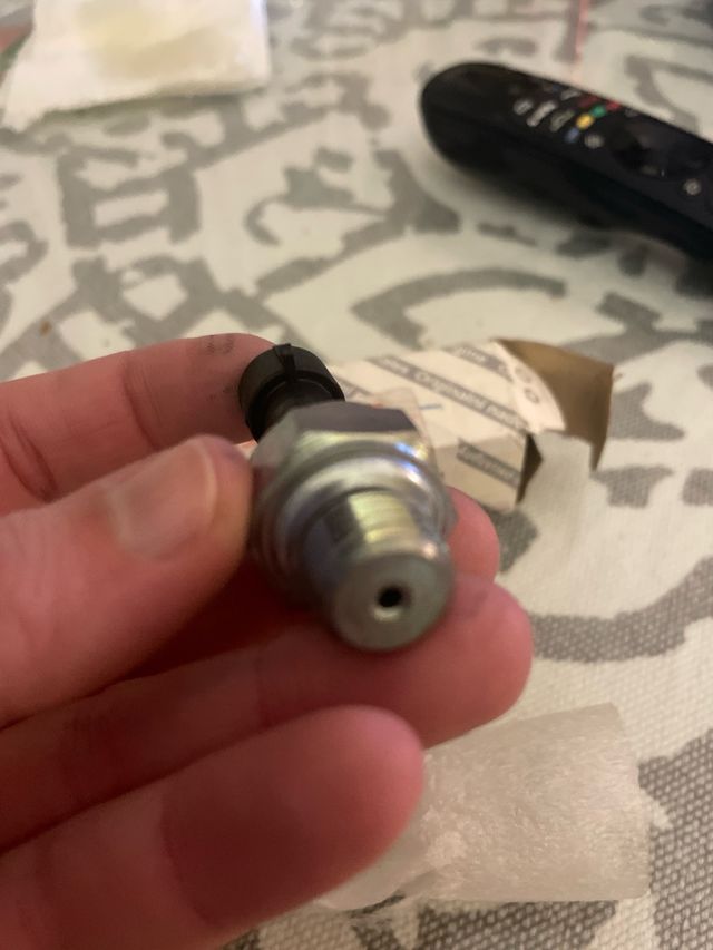 SENSOR CONTROL DE PRESION DE ACEITE