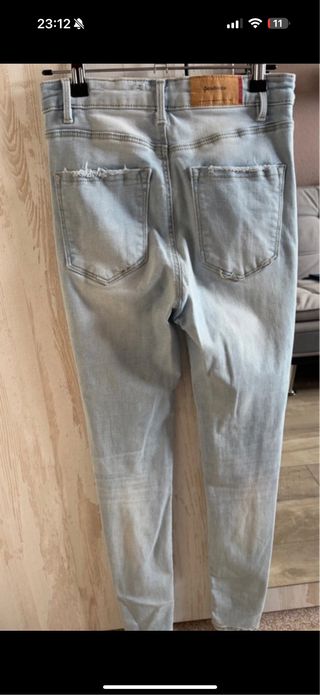 Pantalón vaquero claro