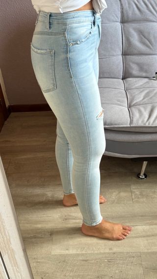Pantalón vaquero claro