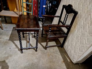 Bargueño más silla y mesa