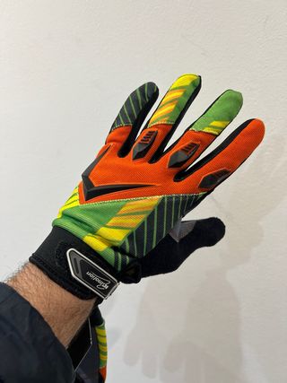 Guantes de motocross y moto