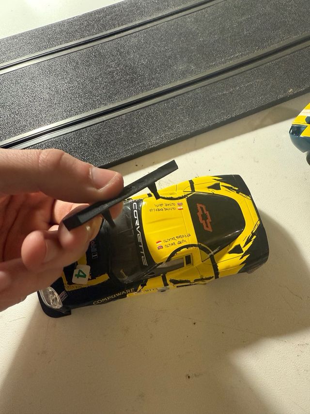 Carroceria y chasis chevrolet corvette scalextric
