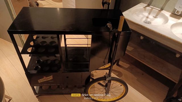 Carrello per gin tonics