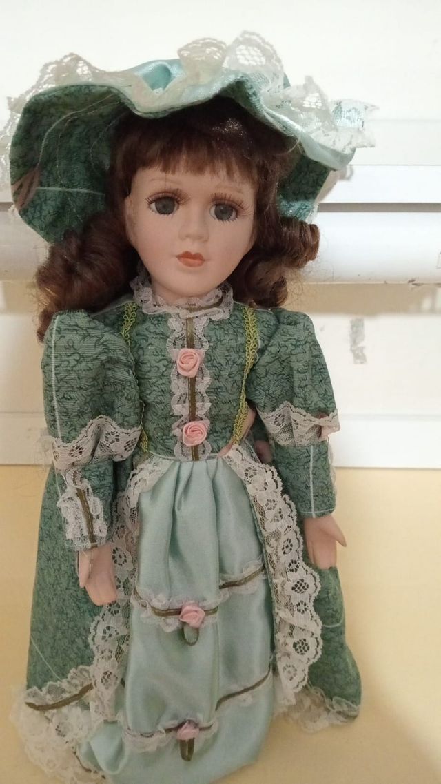 Bambola di porcellana