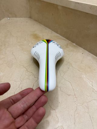 Sillin fizik arione cx world cup NUEVO fi’zi:k