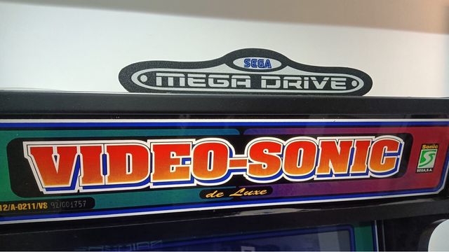 Sega Megadrive cartel luminoso