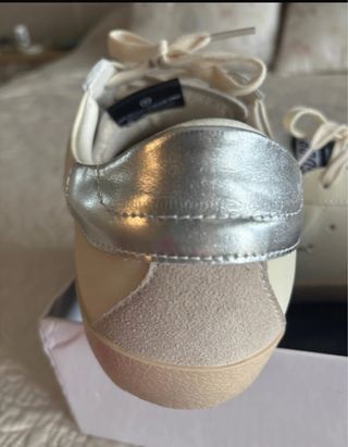 Zapatillas estrella dorada sin estrenar