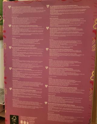PACK DE BROCHAS DE BARBIE CON SOPORTE