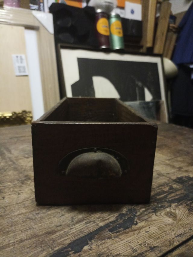 Antiguo cajon archivador de madera