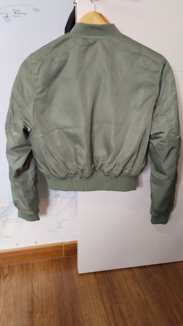 Cazadora chica TS bomber pullbear 