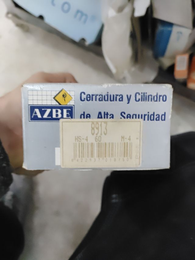 Cerradura y cilindro de seguridad AZBE