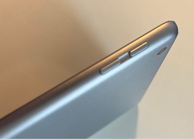 iPad quinta generación 32 GB Gris espacial 