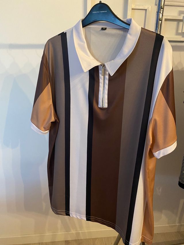 6 peças de vestuário de marca