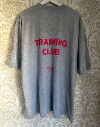 uvu club training club t-shirt Tシャツグレー